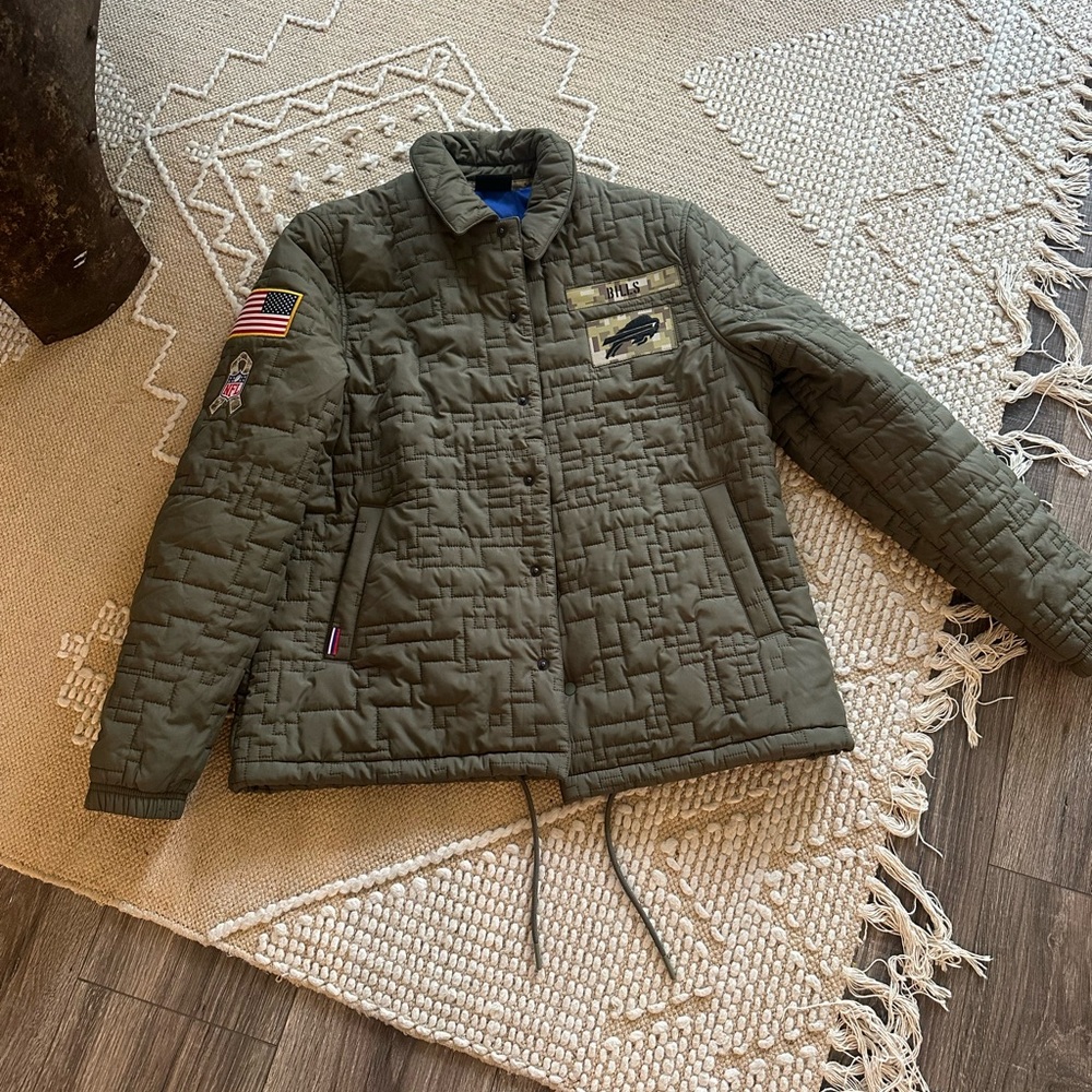 Nike in field jacket size large men’s
